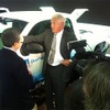 VIAモータースの3台のEV。ブースにはボブ・ラッツ氏も姿を見せた（デトロイトモーターショー12）