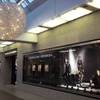 独フランクフルト・アム・マイン空港第1ターミナル内のポルシェデザイン直営店