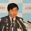 地震について解説する永井章地震津波監視課長（28日・気象庁）