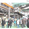 見学会のイメージ（車体上げ作業の見学）