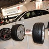 クムホタイヤ（東京オートサロン12）
