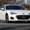 スバルBRZ（Rグレード、6AT、16インチホイール）