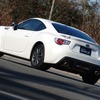 スバルBRZ（Rグレード、6AT、16インチホイール）
