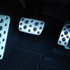 スバルBRZ（Rグレード、6AT、16インチホイール）