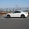 スバルBRZ（Rグレード、6AT、16インチホイール）