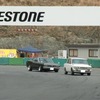 国産車クラスも負けてはいない。ブルーバードとローレルのバトル。