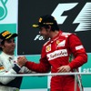 ペレス（向かって左、ザウバー）とアロンソ（フェラーリ。3月25日、F1マレーシアGP表彰台）