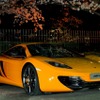 英国大使館・大使公邸内に展示されたマクラーレン MP4-12C