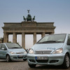 ダイムラークライスラー、ベルリンで燃料電池車を納入