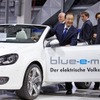 中国・温家宝首相とドイツ・メルケル首相が、ウォルフスブルグのフォルクスワーゲン工場を訪問