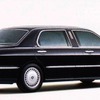 1999年頃までラインナップされていた、三菱の高級車がプラウディアだ。そのストレッチ仕様がディグニティ（写真）だった。