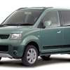 三菱自動車の04年上期…国内販売は2割減