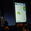 アップルの開発者向けイベントWWDC 2012（Apple World Wide Developpers Conference 2012）の基調講演、iOS 6のプレゼンテーションの様子。