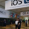 アップルの開発者向けイベントWWDC 2012（Apple World Wide Developpers Conference 2012）の基調講演、iOS 6のプレゼンテーションの様子。