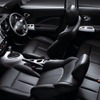 日産 ジューク 16GT プレミアムホワイトパッケージ 白のステッチを施したブラックの本革シート