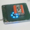 ムービングコイル方式。充電するデバイスを探しているところ