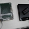 ムービングコイル方式。裏側と表側から見たところ