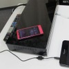 無線LAN内臓BDレコーダの天面にQi対応充電パッドを配置