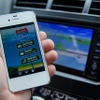 最大の特長はスマートフォン連携。インストールしたアプリから目的地の設定ができる。