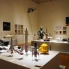 第一展示室の様子。展示品には個人蔵とされたものも多い。特撮ファンの手により保存されてきた。