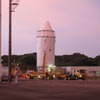 大型ロケット組立棟に移動する「こうのとり」