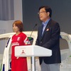 【三菱 新型ミラージュ 発表】益子社長「乗って、ミラージュ！」で決めポーズ［動画］
