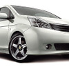 【トヨタ アイシス発表】TRDストリートユースパーツ発売