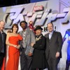 『アベンジャーズ』日本プレミア。向かって左からジョス・ウェドン監督、米倉涼子、サミュエル・L. ジャクソン、竹中直人さん、ケビン・ファイギ（製作）