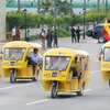 フィリピンの三輪タクシー「トライシクル」