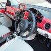 【VW up! 試乗】人も犬も気分がup! する走りが楽しいプチVW…青山尚暉