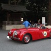 明治神宮へ到着したジャガー・XK120