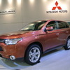 三菱自動車 新型アウトランダー