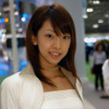 【東京モーターショー04】コンパニオン写真蔵…見ないでっ!