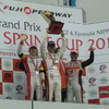 GT300第1レースの表彰台。左から2位の中嶋大祐、優勝の藤井誠暢、3位の松浦孝亮。
