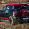 MINI クロスオーバーのダカールラリーサポートカー