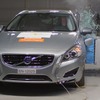 ユーロNCAPのボルボ V60 プラグインハイブリッドの衝突テスト