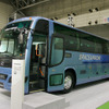 【東京モーターショー04】写真蔵…日産ディーゼル 尿素SCRシステム搭載高速バス