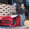 メルセデスベンツ・SLSロードスター”ジェットストリームと”FAB DESIGN代表のローランド・リザネック氏