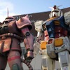 東京台場のダイバーシティ東京にある実物大ガンダムの隣にシャア専用ザクが登場