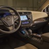 新型トヨタ アバロンのQi ワイヤレス車載充電システム