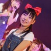 近年のオートサロンはクルマだけでなく、こうしたアイドル系のイベントも充実。新たな客層を積極的に取り入れている。