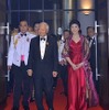 タイ首相と国王側近、パーティーで会話