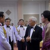 タイ首相と国王側近、パーティーで会話