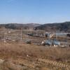 白馬高地（ペンマゴジ）行きトングン列車の車窓。のどかな田園地帯が広がっている。