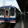 1月31日に25周年を迎えた愛知環状鉄道。1988年の開業時は国鉄101系の部品を再利用した100系電車が投入された。