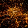 ベルギーのリエージュの夜間空撮写真