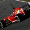 フェラーリ F138の感触を確かめるマッサ