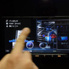 スマホ感覚のフリック、ピンチ、ドラッグ操作に対応し、トップクラスの高速レスポンスを実現した