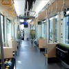 札幌市電A1200形の車内。