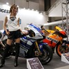 東京モーターサイクルショー2013に登場するコンパニオン
